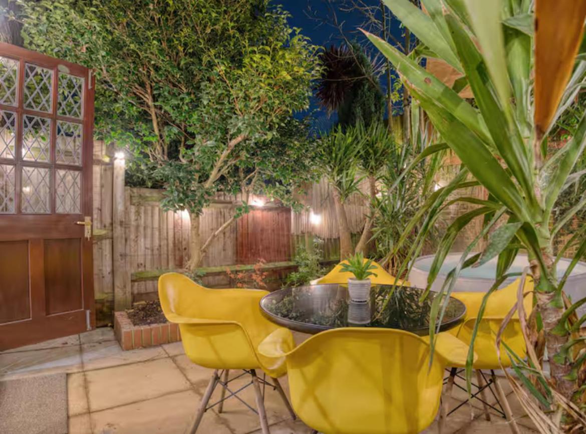 ロンドン The Zen Den With Hot Tub And Gardenヴィラ エクステリア 写真