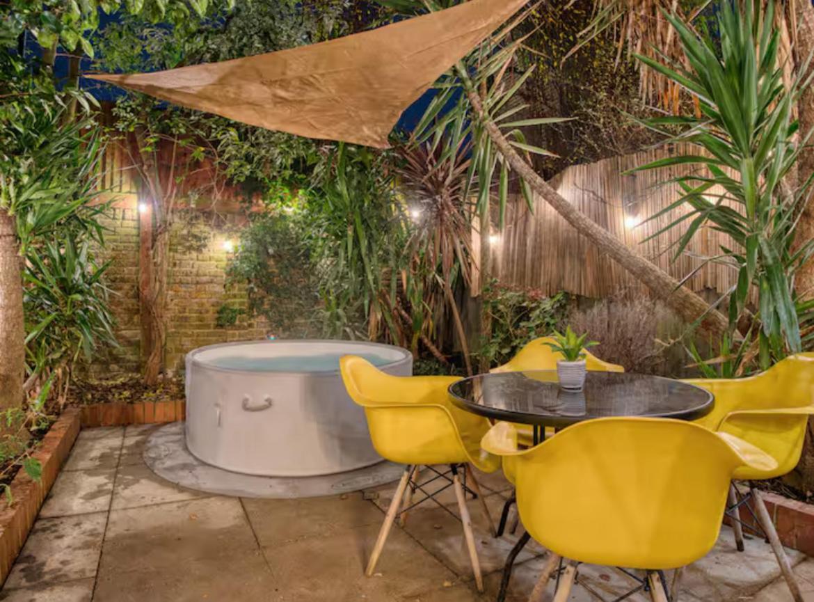 ロンドン The Zen Den With Hot Tub And Gardenヴィラ エクステリア 写真